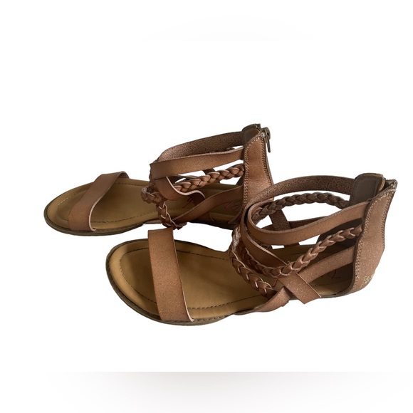 Blowfish Girls Summer Strap Sandal, Light Brown/Dark Tan Color, Size Big Kid 6 - Picture 3 of 15